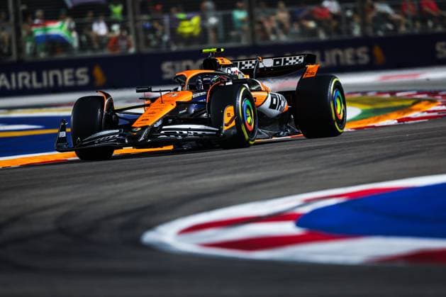 04 NORRIS Lando (gbr), McLaren F1 Team MCL38, action during the Formula 1 Singapore Grand Prix 2024, 18th round of the 2024 Formula One World Championship, WM, Weltmeisterschaft from September 20 to 22, 2024 on the Marina Bay Circuit, in Singapore, Singapore - F1 - SINGAPORE GRAND PRIX 2024 DPPI Panoramic  240922_R18_SINGAPORE_DP_AV3_6121