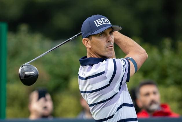 Golf - 2024 BMW PGA, Golf Herren Championship - DP World Tour - FiNAL Round - Wentworth - Sunday 22nd September 2024 Billy Horschel tees off for the final time in the second playoff hole ahead of his win at Wentworth COLORSPORT DANIEL BEARHAM  csp_golf_pga_db_22092024_