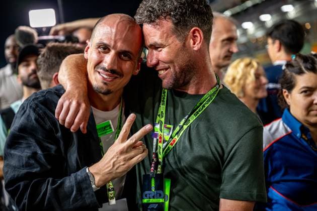 Sport Bilder des Tages MARINA BAY, SINGAPORE: Mark Cavendish, Cycling Champion , at the 2024 Formula 1 Singapore Grand Prix at the Marina Bay Street Circuit in Marina Bay, Singapore.