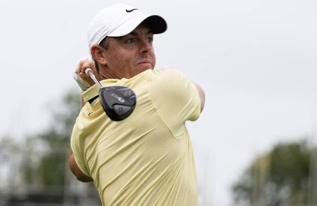 Rory MccIlroy in action on the final day of the BMW PGA, Golf Herren Championships Wentworth BMW PGA Championship, Day 4, Virginia Water, UK - 22 Sep 2024  Copyright: xSandraxMailer Shutterstockx 14726303r