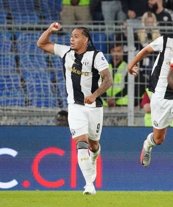 21.09.2024 Basel Schweiz. Fussball Herren Super League Saison 2024 2025 FC Basel - FC Zuerich. 0:2 Bild : Torjubel Juan Jose Perea (FC Zuerich) Aktion Einzelbild