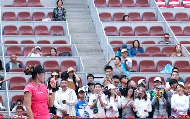 (240923) -- BEIJING, Sept. 23, 2024 -- Zheng Qinwen of China attends a training session at 2024 China Open tennis tournament in Beijing, capital of China, Sept. 23, 2024. ) (SP)CHINA-BEIJING-TENNIS-CHINA OPEN-TRAINING (CN) BaixXuefei 