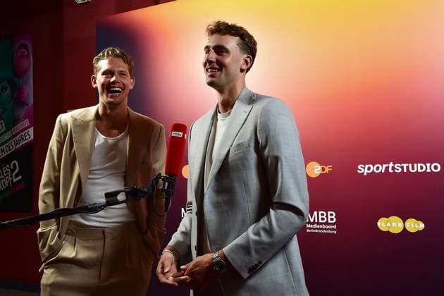 Die Basketballer Brueder, Moritz Wagner und Franz Wagner Ankunft, Preview von Teil 1 der vierteiligen Dokuserie THE WAGNER BROTHERS: Zwei Brüder, ein Traum dabei sind. in Berlin, am 22.09.2024 The Wagner Brother in Berlin PREVIEW