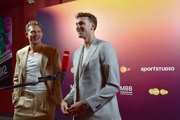 Die Basketballer Brueder, Moritz Wagner und Franz Wagner Ankunft, Preview von Teil 1 der vierteiligen Dokuserie THE WAGNER BROTHERS: Zwei Brüder, ein Traum dabei sind. in Berlin, am 22.09.2024 The Wagner Brother in Berlin PREVIEW