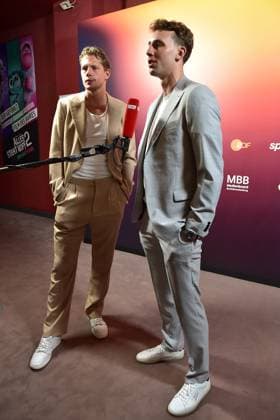 Die Basketballer Brueder, Moritz Wagner und Franz Wagner Ankunft, Preview von Teil 1 der vierteiligen Dokuserie THE WAGNER BROTHERS: Zwei Brüder, ein Traum dabei sind. in Berlin, am 22.09.2024 The Wagner Brother in Berlin PREVIEW