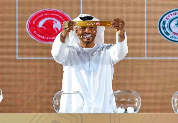 GULF CLUB CHAMPIONS LEAGUE DRAW CEREMONY IN DOHA A member of the organising committee shows the name of Al Arabi SC of Qatar during the 2024-25 Gulf Club Champions League draw ceremony in Doha,Qatar on September 23, 2024.This revamped competition, featuring eight top clubs from the region, is set to kick off on October 23 and conclude on April 15, 2025. DOHA Qatar Copyright: xNOUSHADx