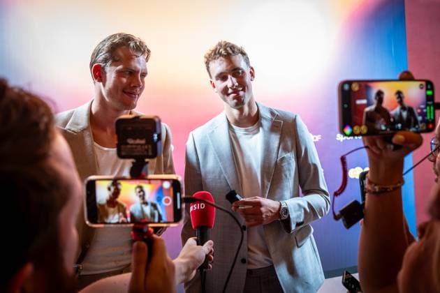 Basketball Berlin 24.09.2024 Premiere der 4-teiligen Doku-Serie von Thomas Pletzinger und Timon Modersohn (beide nicht im Bild) The Wagner Brothers im Kino Colosseum Filmtheater im Prenzlauer Berg Franz Wagner und Moritz Wagner