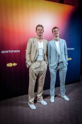 Basketball Berlin 24.09.2024 Premiere der 4-teiligen Doku-Serie von Thomas Pletzinger und Timon Modersohn (beide nicht im Bild) The Wagner Brothers im Kino Colosseum Filmtheater im Prenzlauer Berg Franz Wagner und Moritz Wagner