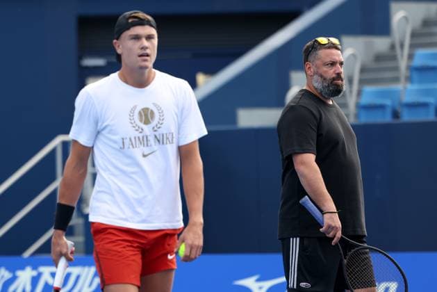 Holger Rune und Trainer, coach Benjamin Ebrahimzadeh, Training, Konishita Group Japan Open Tennis Championships, Tokyo, Japan Tennis - Japan Open Tennis Championships 2024 - ATP, Tennis Herren 500 - Ariake Coliseum - Tokyo - - Japan - 24 September 2024. Copyright: xJuergenxHasenkopfx