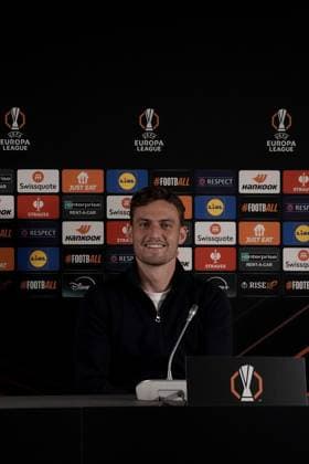 Europa League, FC Midtjylland vs TSG 1899 Hoffenheim 24.09.2024, MCH Arena, Herning, Europa League, FC Midtjylland vs TSG 1899 Hoffenheim , im Bild Pressekonferenz mit Trainer Pellegrino Matarazzo (Hoffenheim) und Jacob Bruun Larsen (Hoffenheim) Herning MCH Arena Dänemark