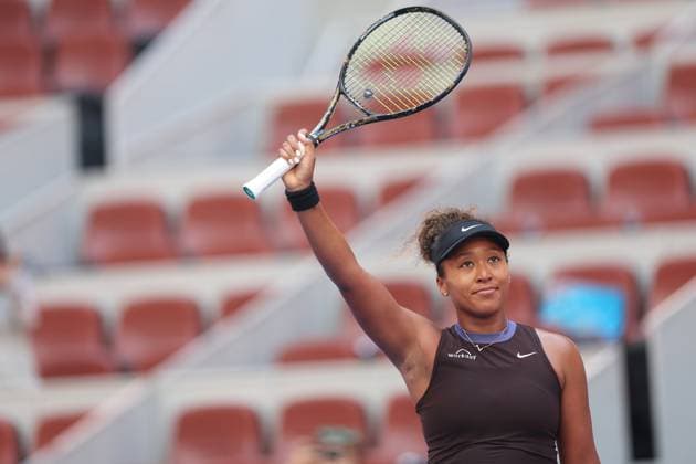 Sport Themen der Woche KW39 Sport Bilder des Tages (240925) -- BEIJING, Sept. 25, 2024 -- Osaka Naomi of Japan greets the spectators after the women s singles first round match against Lucia Bronzetti of Italy at the 2024 China Open tennis tournament in Beijing, capital of China, Sept. 25, 2024. ) (SP)CHINA-BEIJING-TENNIS-CHINA OPEN-WOMEN S SINGLES (CN) BaixXuefei 