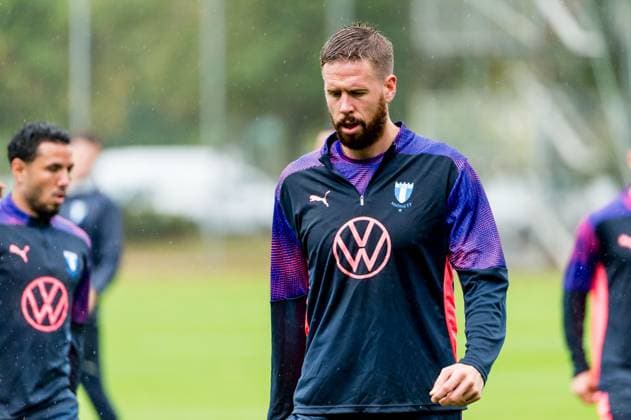240925 Pontus Jansson of Malmö FF looks dejected during a training session with Malmö FF on September 25, 2024 in Malmö. Photo: Christian Örnberg BILDBYRAN COP 166 CO0469 fotboll football soccer fotball uefa europa league träning practice training malmö ff bbeng depp Copyright: CHRISTIANxÖRNBERG BB240925CO017