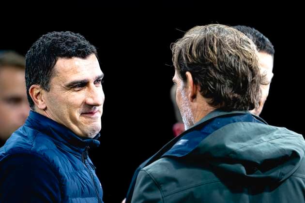 AZ Alkmaar trainer Maarten Martens, during the match AZ - Elfsborg at the AZ Stadium for the UEFA Europa League - League phase - Matchday 1 season 2024-2025 in ALKMAAR, Netherlands on 25 september 2024, (photo by Marcel van Dorst EYE4images DeFodi Images) Defodi-746_190439