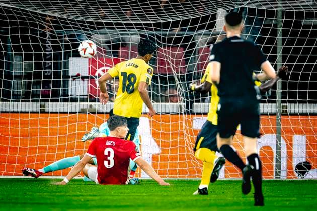 IF Elfsborg midfielder Ahmed Qasem scores but its offside, during the match AZ - Elfsborg at the AZ Stadium for the UEFA Europa League - League phase - Matchday 1 season 2024-2025 in ALKMAAR, Netherlands on 25 september 2024, (photo by Marcel van Dorst EYE4images DeFodi Images) Defodi-746_190458