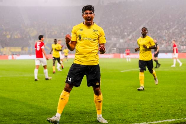 240925 Ahmed Qasem of Elfsborg celebrates after 1-0 during the UEFA Europa League between AZ Alkmaar and Elfsborg on September 25, 2024 in Alkmaar. Photo: Sonny Lensen BILDBYRAN XZ0189 fotboll football soccer fotball uefa europa league az alkmaar elfsborg bbeng celebrate Copyright: SONNYxLENSEN BB240925BB381