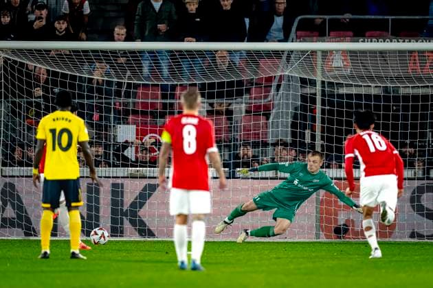 AZ Alkmaar forwarder Troy Parrot scores the 3-2, during the match AZ - Elfsborg at the AZ Stadium for the UEFA Europa League - League phase - Matchday 1 season 2024-2025 in ALKMAAR, Netherlands on 25 september 2024, (photo by Marcel van Dorst EYE4images DeFodi Images) Defodi-746_190537