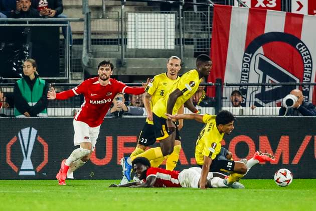 240925 during the UEFA Europa League between AZ Alkmaar and Elfsborg on September 25, 2024 in Alkmaar. Photo: Vincent de Vries BILDBYRAN kod XZ XZ0189 fotboll football soccer fotball uefa europa league az alkmaar elfsborg bbeng Copyright: VINCENTxDExVRIES BB240925BB547