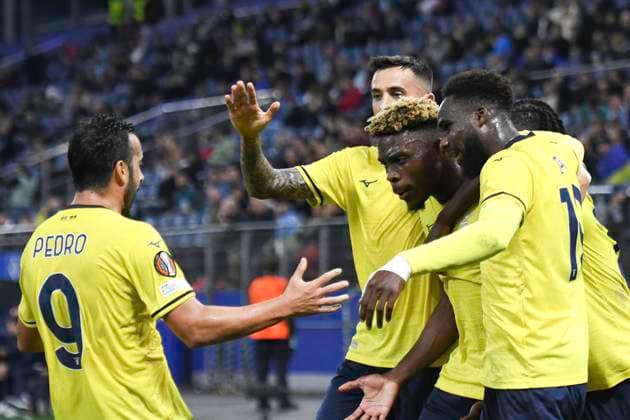 UEFA Europa League, Dynamo Kiew vs S.S.Lazio Rom 25.09.2024, Volksparkstadion, Hamburg, UEFA Europa League, Dynamo Kiew vs S.S.Lazio Rom im Bild Fisayo Dele-Bshiru (Lazio 07) schiesst das Tor zum 2-0 fuer Lazio und jubelt mit der Mannschaft