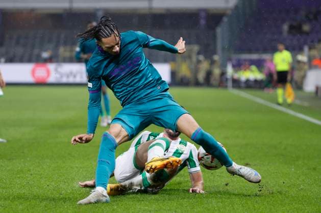 RSC Anderlecht v Ferencvaros - UEFA Europa League ANDERLECHT, BELGIUM - SEPTEMBER 25 : Edozie Samuel midfielder of RSC Anderlecht and Botka Endre defender of Ferencvaros in action pictured during the UEFA Europa League match, League phase - Matchday 1, between RSC Anderlecht and Ferencvaros on September 25, 2024 in Anderlecht, Belgium, 25-09-24 Anderlecht Belgium  Copyright: xJanxDexMeuleneirx