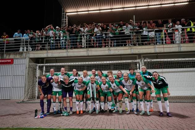 240925 Hammarby celebrates after the UEFA Women s Champions League football match between Benfica and Hammarby on September 25, 2024 in Lissabon. Photo: Gualter Fatia BILDBYRAN kod XZ XZ0190 fotboll football soccer fotball champions league benfica hammarby dam bbeng celebration celebrate Copyright: GUALTERxFATIA BB240925ZX007