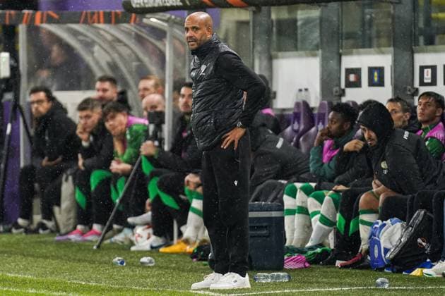 2024-09-25 RSC Anderlecht v Ferencvaros - UEFA Europa League 2024 25 League Phase MD1 BRUSSELS, BELGIUM - SEPTEMBER 25: Coach Pascal Jansen of Ferencvarosi TC coaching during the UEFA Europa League 2024 25 League Phase MD1 match between RSC Anderlecht and Ferencvaros at RSC Anderlecht Stadium on September 25, 2024 in Brussels, Belgium. Brussels RSC Anderlecht Stadium Belgium Content not available for redistribution in The Netherlands directly or indirectly through any third parties. Copyright: xJorisxVerwijstx