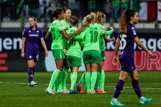 UEFA Women’s Champions League: VfL Wolfsburg - Fiorentina Women s FC; 25.09.2024 Jubel zum 2:0 durch Vivien Endemann (VfL Wolfsburg, 25) UEFA Women’s Champions League: VfL Wolfsburg - Fiorentina Women s FC; Wolfsburg, AOK Stadion am 25.09.2024 Copyright: xBEAUTIFULxSPORTS Wunderlx