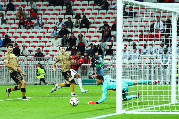 25th September 2024 - UEFA EUROPA LEAGUE - MATCH 1 - SEASON 2024 2025 - OGC NICE vs REAL SOCIEDAD - ALLIANZ RIVIERA STADIUM moukoko (youssoufa) tries to score a goal on a sight of martin (jon) and zubeldia (igor) with remiro (alex) NICE FRANCE Copyright: xSPORTPIXPRESSx xFREDxPORCUx