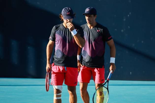 BEIJING, CHINA - SEPTEMBER 25: Gonzalo Escobar and Diego Hidalgo of Ecuador react in the Men s Doubles Qualifying Round 2 match against Jamie Murray of Britain and John Peers of Australia on day three of 2024 China Open at National Tennis Center on September 25, 2024 in Beijing, China.  Copyright: xVCGx 111520139087