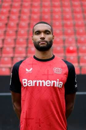 Leverkusen, Deutschland, Germany 1. Fussball Bundesliga, Porträttermin am 25. 09. 2024 in der Bay-Arena in Leverkusen Jonathan TAH ; Bayer 04 Leverkusen ; 1.BL, Porträtermin 2024 2025, Photo: Norbert Schmidt, Duesseldorf