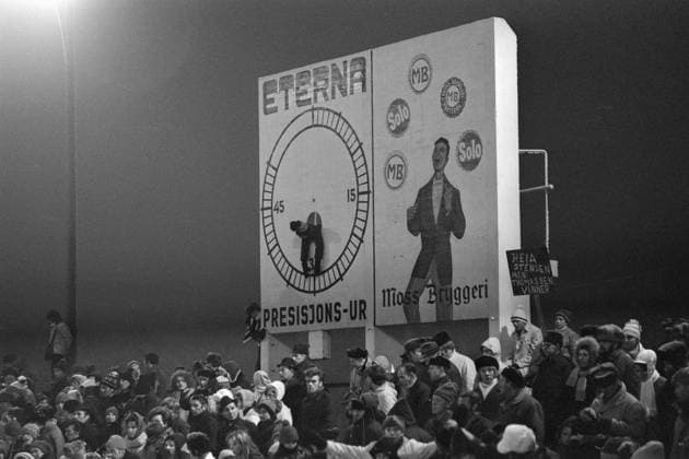 Archivbilder der Woche SPORT KW39 Aktuell 4-1-1971 : Jokeren slar til. bilde 0013 Aktuell 4-1-1971 : Jokeren slar til. Arets mest utskjelte skoyteloper, D Aktuell 4-1-1971 : Jokeren slar til. bilde 0013 Aktuell 4-1-1971 : Jokeren slar til. Arets mest utskjelte skoyteloper, Dag Fornaess, tok innersvingen pa sine kritikere da han med klar margin tok gull i Norgesmesterskapet for tredje gang pa rad. Han er vart eneste hap under Europamesterskapet til helgen. Foto: Ivar Aaserud Aktuell NTB ***FOTO IKKE BILDEBEHANDLET*** Moss Norge EDITORIAL USE ONLY Ref:pRMkGds4LKU.jpg *** Aktuell 4 1 1971 Jokeren slar til bilde 0013 Aktuell 4 1 1971 Jokeren slar til The years most reviled shooting star, Dag Fornaess, turned the tables on his critics when he won gold in the Norwegian championship by a clear margin for the third time in a row He is the only hope at the European Championship, EM, Europameisterschaft thi  EDITORIAL USE ONLY. RESTRICTED USE FOR BETTING COMPANIES Ref:0763327105st.jpg *** News 4 1 1971 The Joker strikes to picture 0013 News 4 1 1971 The Joker strikes to picture 0013 News 4 1 1971 The Joker strikes to picture 0013 News 4 1 1971 The Joker strikes to picture 0013 News 4 1 1971 The Joker strikes to picture 0013 News 4 1 1971 The Joker strikes to picture 0013 News 4 1 1971 turned the tables on his critics when he won gold in the Norwegian Championships by a clear margin for the third time in a row He will be our only hope at the European Championships this weekend Photo Ivar Aaserud Aktuell NTB Photo not processed Moss Norge EDITORIAL USE ONLY Ref pRMkGds4LKU jpg Aktuell 4 1 1971 Jokeren slar til bilde 0013 Aktuell 4 1 1971 Jokeren slar til The years most reviled shooting star, Dag Fornaess, turned the tables on his critics when he won gold in the Norwegian championship by a clear margin for the third time in a row He is the only hope at the European championship thi  EDITORIAL USE ONLY RESTRICTED USE FOR BETTING COMPANIES  Copyright: xIMAGO NTBx