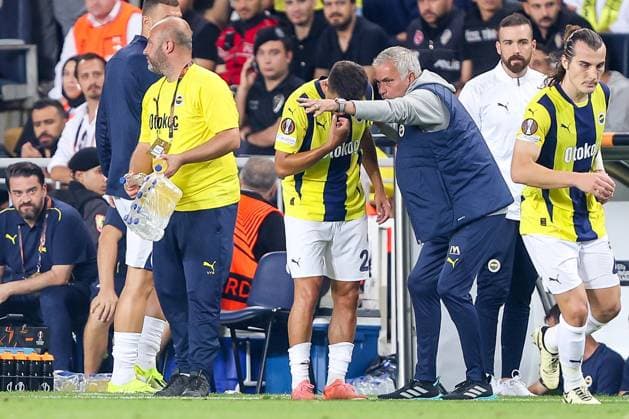 Fenerbahce SK v Royale Union Saint-Gilloise - UEFA Europa League ISTANBUL, TURKEY - SEPTEMBER 26 : Mourinho Jose head coach of Fenerbahce SK during the UEFA Europa League phase matchday 1 match between Fenerbahce SK and Royale Union Saint-Gilloise on September 26, 2024 in Istanbul, Turkey, 26 09 2024  Copyright: xTomasxSiskx