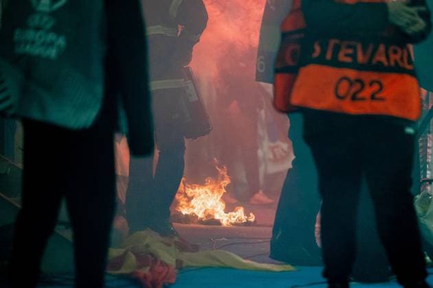240926 Fans of Malmö FF burns a flag during the UEFA Europa League football match between Malmö FF and Rangers on September 26, 2024 in Malmö. Photo: Petter Arvidson BILDBYRAN kod PA PA0884 fotboll football soccer fotball uefa europa league malmö ff rangers bbeng publik Copyright: PETTERxARVIDSON BB240926PA093