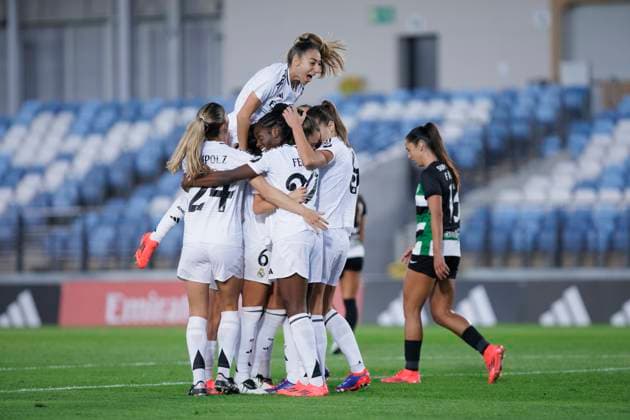 Sport Bilder des Tages UEFA Women s Champions League - Real Madrid vs Sporting Portugal MADRID, SPAIN - SEPTEMBER 26 : Several player of Real Madrid women celebrates a goal during the UEFA Women s Champions League 24 25 match, Round 2, second leg between Real Madrid and Sporting Portugal at Alfredo Di Stefano stadium in Madrid. (Photo by Guillermo Martinez) Madrid Alfredo Di Stefano Stadium Spain Copyright: xGuillermoxMartinezx
