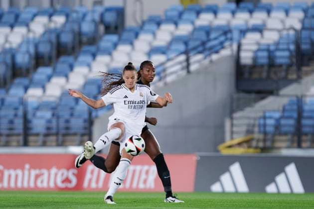 UEFA Women s Champions League - Real Madrid vs Sporting Portugal MADRID, SPAIN - SEPTEMBER 26 : Sandie Toletti of Real Madrid women in action during the UEFA Women s Champions League 24 25 match, Round 2, second leg between Real Madrid and Sporting Portugal at Alfredo Di Stefano stadium in Madrid. (Photo by Guillermo Martinez) Madrid Alfredo Di Stefano Stadium Spain Copyright: xGuillermoxMartinezx