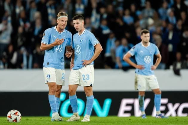 240926 Erik Botheim and Lasse Berg Johnsen of Malmö FF look dejected after the 0-2 goal during the UEFA Europa League football match between Malmö FF and Rangers on September 26, 2024 in Malmö. Photo: Petter Arvidson BILDBYRAN kod PA PA0884 fotboll football soccer fotball uefa europa league malmö ff rangers bbeng depp Copyright: PETTERxARVIDSON BB240926PA114