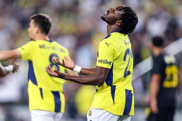 Fenerbahce SK v Royale Union Saint-Gilloise - UEFA Europa League ISTANBUL, TURKEY - SEPTEMBER 26 : Osayi-Samuel Bright forward of Fenerbahce SK celebrates after scoring a goal to make it 2-0 during the UEFA Europa League phase matchday 1 match between Fenerbahce SK and Royale Union Saint-Gilloise on September 26, 2024 in Istanbul, Turkey, 26 09 2024 Istanbul Turkey  Copyright: xTomasxSiskx