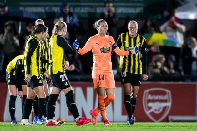 240926 goalkeeper Jennifer Falk of Häcken looks dejected after the 1-0 goal during the UEFA Women s Champions League qualifying match between Arsenal and Häcken on September 26, 2024 in London. Photo: Emma Wallskog BILDBYRAN COP 320 EW0435 fotboll football soccer fotball champions league arsenal häcken dam bbeng depp Copyright: EMMAxWALLSKOG BB240926EW066