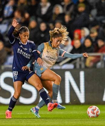 Manchester City Women v Paris FC Women UEFA Womens Champions League Clara Mateo of Paris FC women and Lala Alelxandri of Manchester City women during the UEFA Womens Champions League match at Joie Stadium, Manchester UK Newspapers OUT Copyright: xKarlxVallantinex FIL-20669-0017