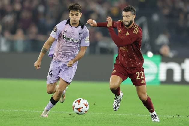 RomaÃ¢ÂÄÂ™s Spanish defender Mario Hermoso challenges for the ball with Athletic Bilbao s Spanish midfielder Benat Prados during UEFA Europa League phase match day1 match between AS Roma vs Athletic Club at Olimpico stadium on September 06, 2024 in Rome, Italy.  Copyright: xAntonioxBalasco IPAxSportx xipa-x xx IPA_50070610 IPA_Agency_IPA50070610