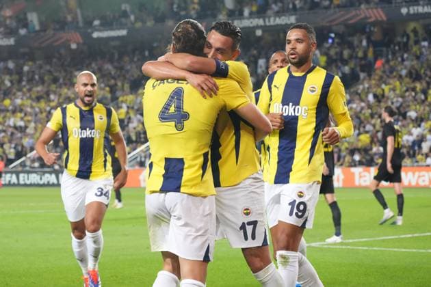 Caglar Soguncu of Fenerbahce celebrates after scoring the first goal of his team with teammates during the UEFA Europa League 2024 25 League Phase MD1 match between Fenerbahce SK and R. Union Saint-Gilloise at Ulker Stadium on September 26, 2024 in Istanbul, Turkey. Istanbul Turkey Copyright: xSeskimphotox FBahce-UNGilloise-26924 (44)