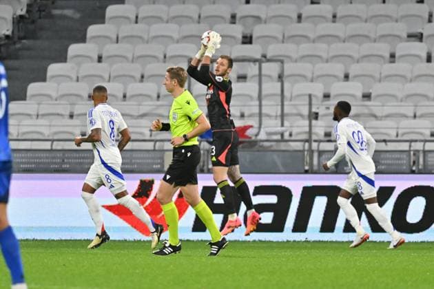 Fußball, EL, Olympique Lyon - Olympiakos Piräus Lucas Perri (lyon) FOOTBALL: Olympique Lyonnais vs Olympiakos Le Pir?e - 26 09 2024 FredericChambert Panoramic 