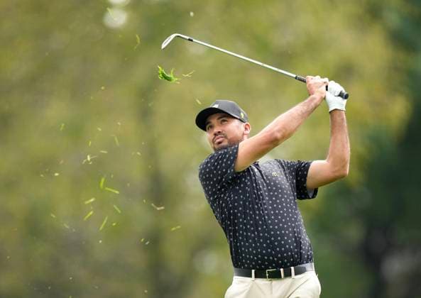 September 26, 2024, Montreal, Qc, CANADA: International team member Jason Day of Australia, hits his approach shot on the first hole during first round four-ball match at the Presidents Cup golf tournament at the Royal Montreal Golf Club, in Montreal on Thursday, September 26, 2024. Canada News - September 26, 2024  - ZUMAc35_ 20240926_zaf_c35_119 Copyright: xNathanxDenettex