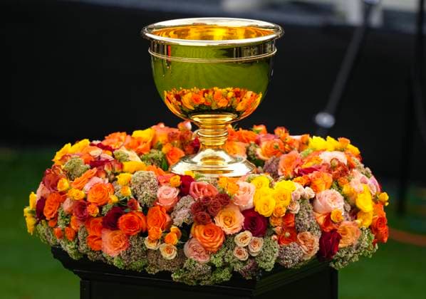 September 26, 2024, Montreal, Qc, CANADA: The Presidents Cup trophy sits on display on the first tee box during first round four-ball match at the Presidents Cup golf tournament at the Royal Montreal Golf Club, in Montreal on Thursday, September 26, 2024. Canada News - September 26, 2024  - ZUMAc35_ 20240926_zaf_c35_132 Copyright: xNathanxDenettex