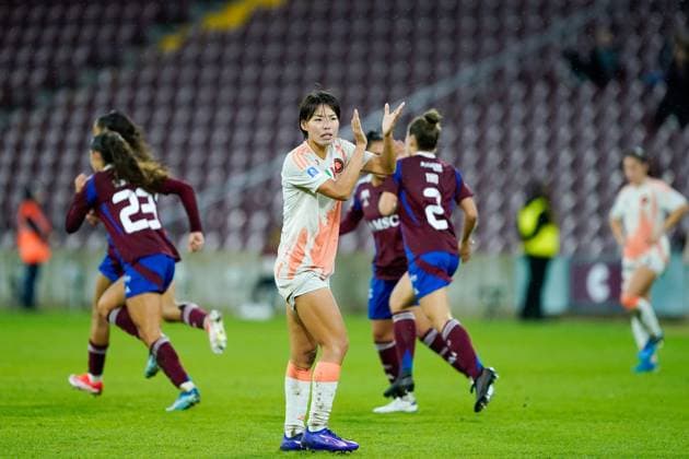 26.09.2024, Geneva, Stade de Geneve, UEFA Women s Champions League: Servette FC Chenois Feminin - AS Roma, Kumagai Saki (AS Roma) reacts after Servette scores Geneva Stade de Geneve Geneva Switzerland Copyright: xJustPictures.ch DanielaxPorcellix