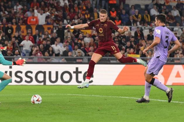 Foto IPP Luciano Adriani Roma 26 09 2024 Uefa Europa League 2024 2025 Roma vs Athletic Bilbao Nella foto: il gol di Artem Dovbyk della Roma Italy Photo Press - World Copyright Roma italy  Copyright: xR4924_italyphotopressx