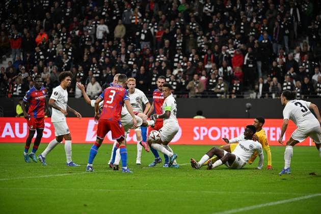 26.09.2024, xjhx, Fussball UEFA Europa League, Eintracht Frankfurt - Viktoria Pilsen emspor, v.l. (DFL DFB REGULATIONS PROHIBIT ANY USE OF PHOTOGRAPHS as IMAGE SEQUENCES and or QUASI-VIDEO) Frankfurt am Main
