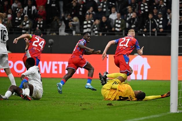 26.09.2024, xjhx, Fussball UEFA Europa League, Eintracht Frankfurt - Viktoria Pilsen emspor, v.l. Torjubel nach dem Tor zum celebrating the goal celebrate 3:3 durch Vaclav Jemelka (FC Viktoria Pilsen) Kaua Santos (Eintracht Frankfurt) (DFL DFB REGULATIONS PROHIBIT ANY USE OF PHOTOGRAPHS as IMAGE SEQUENCES and or QUASI-VIDEO) Frankfurt am Main
