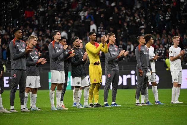 26.09.2024, xjhx, Fussball UEFA Europa League, Eintracht Frankfurt - Viktoria Pilsen emspor, v.l. Die Spieler der Eintracht sind traurig, enttäuscht, frustriert, niedergeschlagen (DFL DFB REGULATIONS PROHIBIT ANY USE OF PHOTOGRAPHS as IMAGE SEQUENCES and or QUASI-VIDEO) Frankfurt am Main