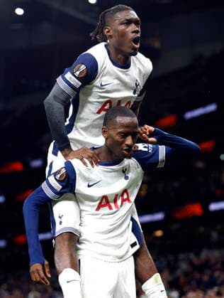 Sport Bilder des Tages Tottenham Hotspur v Qarabag FK - UEFA Europa League 2024 25 League Phase MD1 Pape Matar Sarr of Tottenham Hotspur celebrates his goal with Yves Bissouma of Tottenham Hotspur during the UEFA Europa League 2024 25 League Phase MD1 match between Tottenham Hotspur and Qarabag FK at Tottenham Hotspur Stadium on September 26, 2024 in London, England. London Tottenham Hotspur Stadium England United Kingdom Copyright: xNigelxFrench Sportsphoto APLx 14049029
