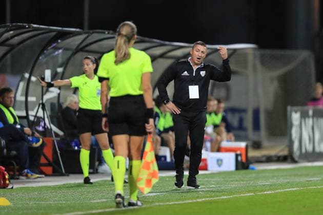 Murska Sobota, Slovenia, September 26th, 2024: Coach Vladmir Kokol (NS Mura) arguing with the side line referee referee during the UEFA womens champions league play off match Mura vs St Polten at Mestni Stadion Fazanerija, Murska Sobota Tom Seiss SPP (Tom Seiss SPP) Copyright: xTomxSeissx xSPPx spp-en-ToSeSp-20240926 UWCL Mura vs SKN-9538